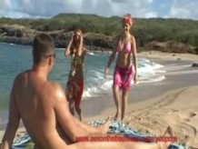 Sexo en la playa trío Lynn & Danni