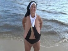 Beach Sister Sarah Tugboat (promocional gratis-blooper)