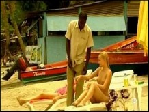 Jovencita rubia blanca con amante negro - Interracial Vacation