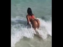 caliente en la playa