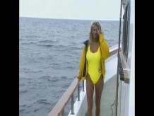 Sexo en un barco con la tetona Farrah
