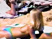 cámara oculta - chica en topless en la playa 2