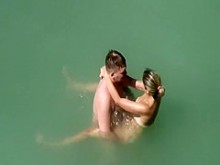Voyeur atrapado sexo divertido en el agua