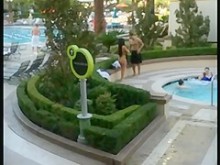 Gran botín hermoso en la piscina de Las Vegas