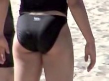 bikini panty culo en la sincero playa cam video escenas 06d