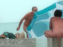 nudista con su vulva colgando video nudista real