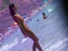 Desnudez playa voyeur video de caliente dos morenas por el mar