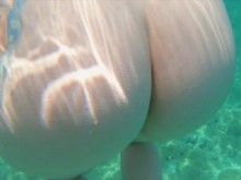 Semen rápido en grandes tetas bajo el agua | Pelirroja pelirroja adolescente desnuda nadar masturbación con la mano