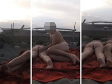 Desconocidos nos pillaron masturbándonos en la playa nudista de las Dunas de Maspalomas Canarias con corrida Parte 1