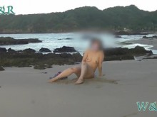 [Fotografía personal] Una novia amateur seria se masturba desnuda en la playa ♡ Masturbación desnuda en la playa ♡