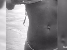 Promoción de Amira Luna, Concurso de Bikini - Clip corto