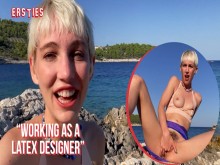 Ersties - La adorable Annika juega consigo misma en una playa caliente en Croacia