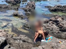 La masturbación Made in Canarias acaba en sexo con un voyeur que estaba de paso