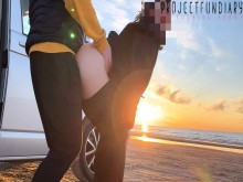 sexo al atardecer en la playa en polainas de yoga - projectsexdiary