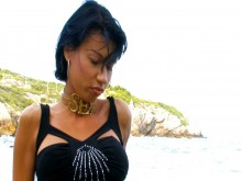 La belleza francesa mademoiselle justine sueña con una follada dura en la playa