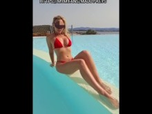 ¡Maddy Keys es follada por todas partes durante las vacaciones y por todos los agujeros! Anal y sexo en lugar publico