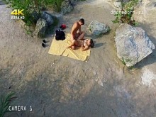 Sexo en la playa nudista, vídeo de voyeurs tomado por un dron