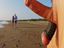 DEDOS ANALES PARA UNA PUTA: puta en playa pública analizada y paja