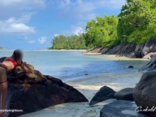 Otra pareja que nos mira teniendo sexo en la playa, aplausos al final