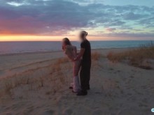Joder a mi novia junto al mar, ¿alguien nos vio?