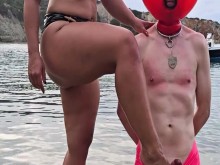 Matriarca Ezada Sinn - Orgasmos en ruinas para mi objeto humano en la playa (vista previa)
