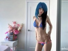 ENORME Bikini Try-On Tray: ¡Linda chica emo se despierta de 10 bikinis!
