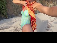 Roción pública en mi traje de baño de pintura corporal // mostrándolo en la playa