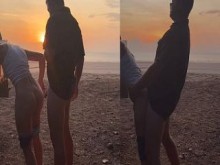 Engañé a mi marido en la playa con un extraño / se corrió en mi coño con su gran polla ????