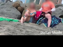 MUY RIESGOSO Paja en la playa pública junto a una nena al azar en la ciudad visitando a su novio.