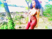 Vacaciones en la playa en Jamaica al aire libre Viaje exhibicionista público Mujer solitaria le da una mamada a un corredor