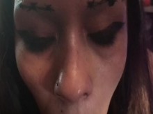 vecina de al lado me chupa la verga