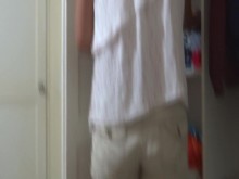 Mi esposa de vacaciones en la playa se masturba y folla con mi mejor amigo