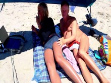 Show de sexo Chaturbate, versión TV 4K, playa nudista, transexual y chico, Gigi y Dave 05-07-2025, p1