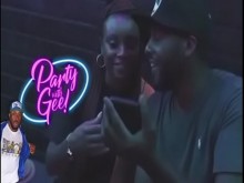 Se vuelven locos cuando suena la música en Va Beach.