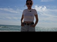 ¡HERMANASTRA TIENE SEXO EN PUBLICO EN LA PLAYA!