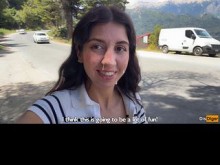 Cumwalk público junto a la playa y sexo arriesgado en los arbustos