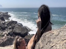 MI AMIGO Y YO NOS NOS CALIENTEMOS Y FOLLAMOS EN LA PLAYA NUDE