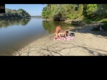 Ella Recién Estaba Tomando Sol… Entonces Sucedió Esto ????