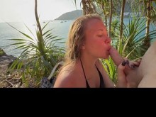 Hermoso sexo en la playa con mi hermanastra de 18 años