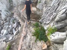 sexo arriesgado al aire libre en una playa pública usando su semen caliente en mi culo