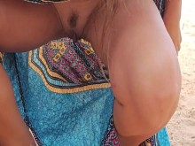 Public Beach entra en playa NUDISTA # Risky Pee y Totalmente desnudo en Public Beach