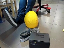 Juego de zapatos masculino con pelota de playa en Under Armour, Vans Slip Ons, calcetines negros