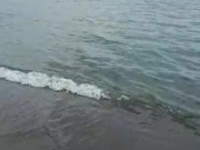 Orinar desesperación playa pública POV femenino